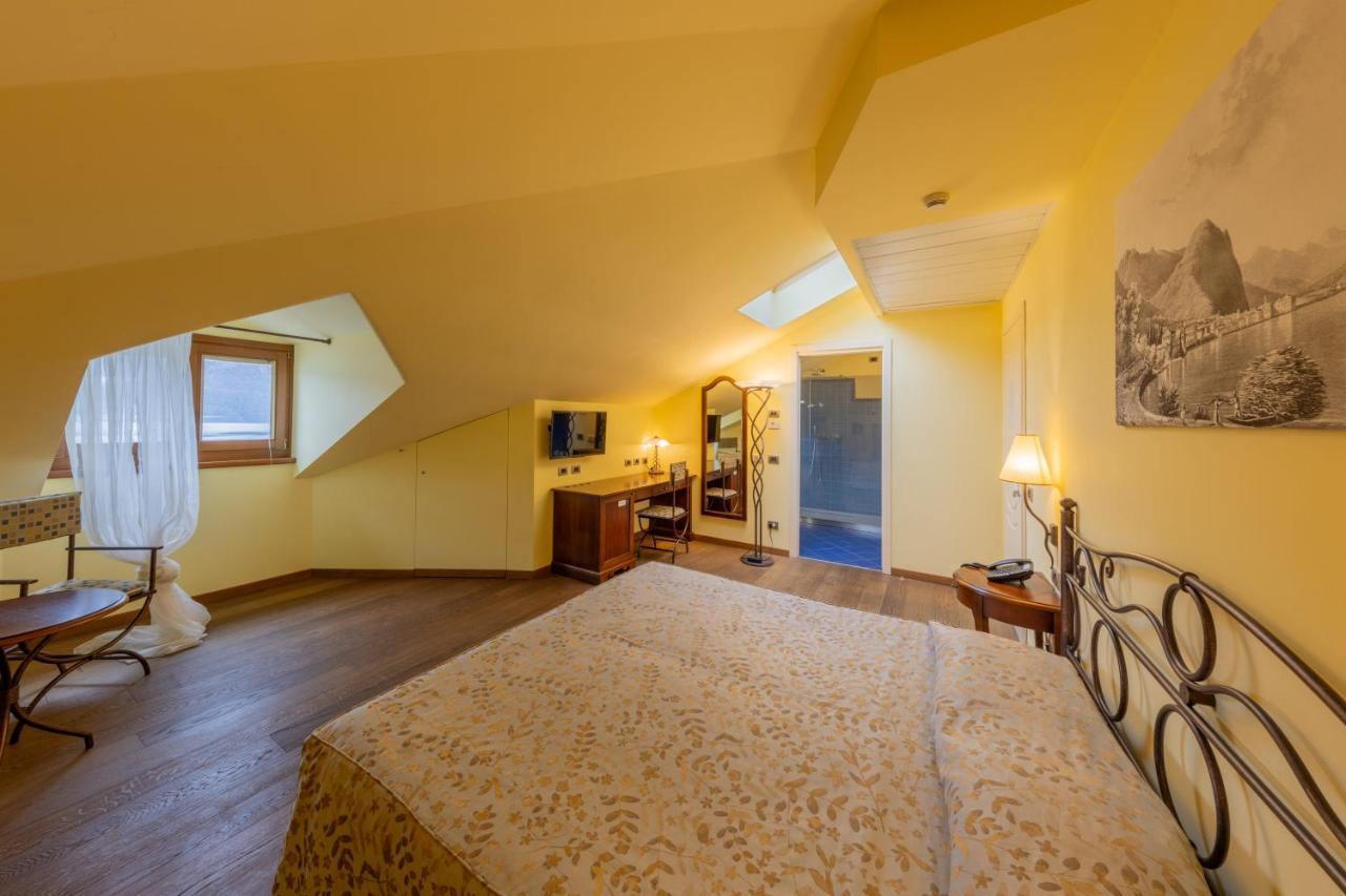 Double or Twin Room Lake View Attic