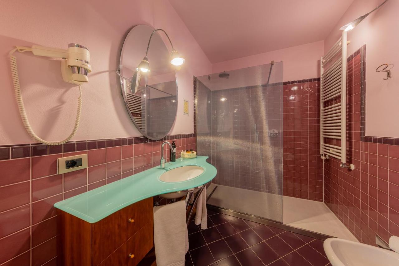 Double or Twin Room Lake View
