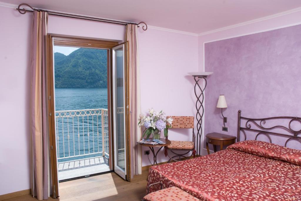 Double or Twin Room Lake View